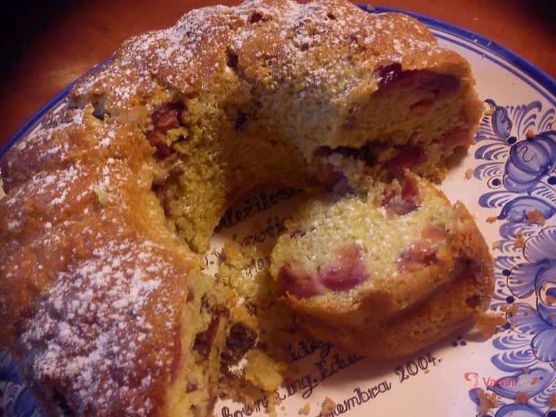 Třešňová bábovka s čokoládou - fotografie 2