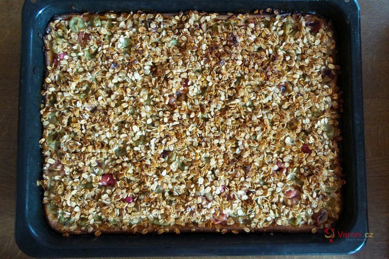 Angreštový koláč s ovesnými vločkami - fotografie 3