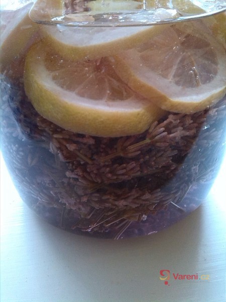 Levandulový sirup - fotografie 2