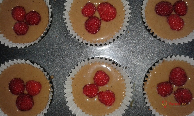 Malinové muffiny dvou chutí - fotografie 3