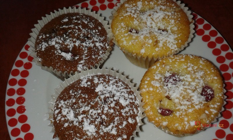 Malinové muffiny dvou chutí - fotografie 2
