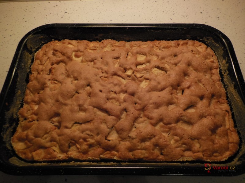 Koláč z jablek - fotografie 2