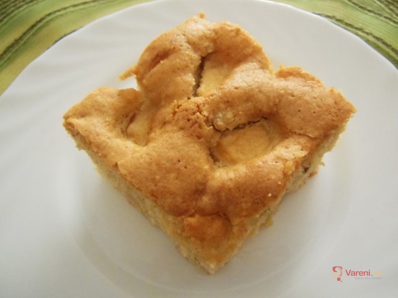 Koláč z jablek - fotografie 3