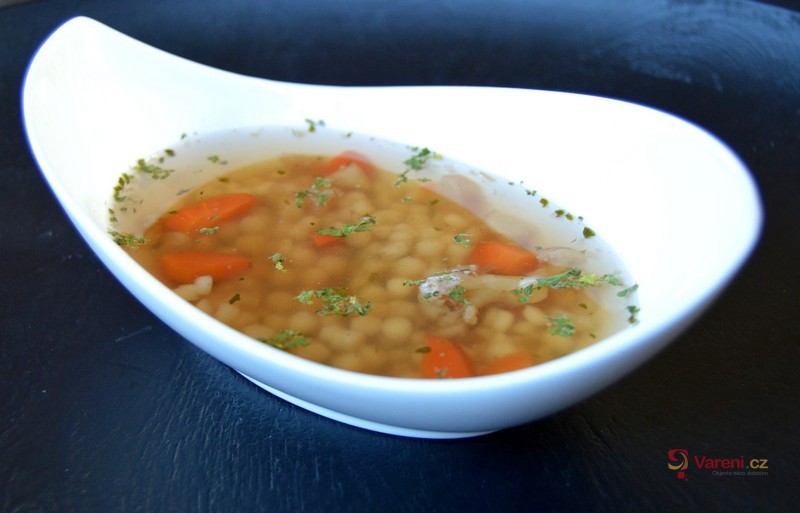 Zeleninová polévka s tarhoňou