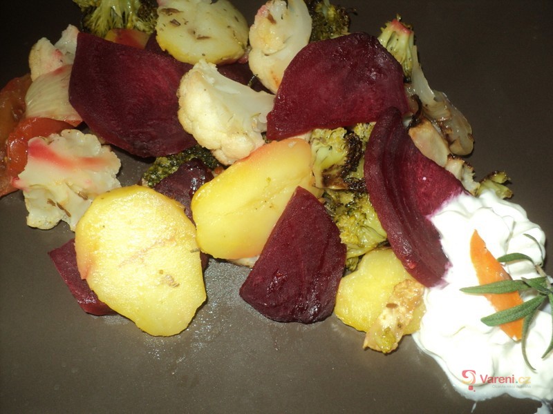 Vegetariánská pečená zelenina s bramborem - fotografie 3