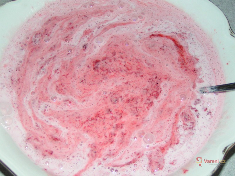 Jahodová polévka se smetanou - fotografie 2