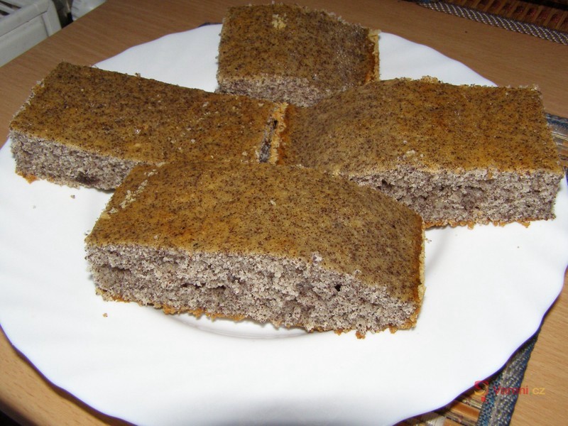 Makovec s citronovou polevou - fotografie 2