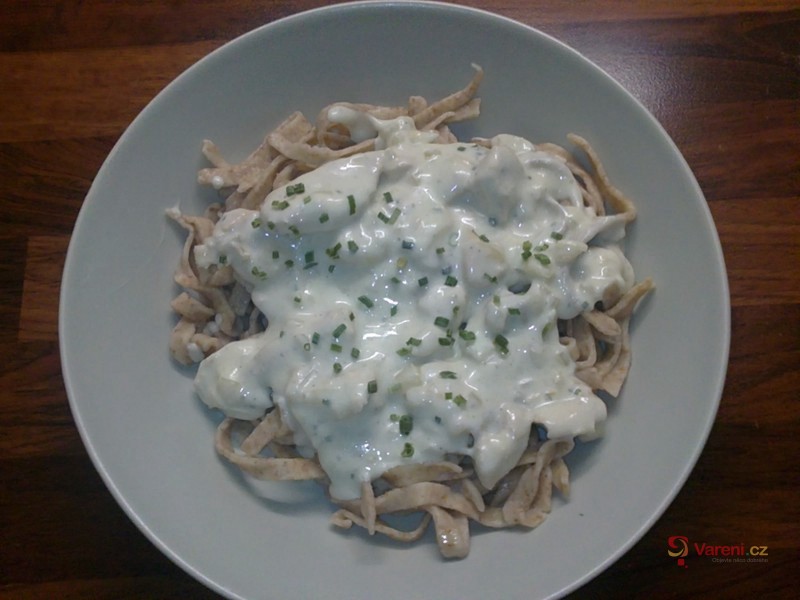 Sýrová omáčka s kuřecím masem - fotografie 4