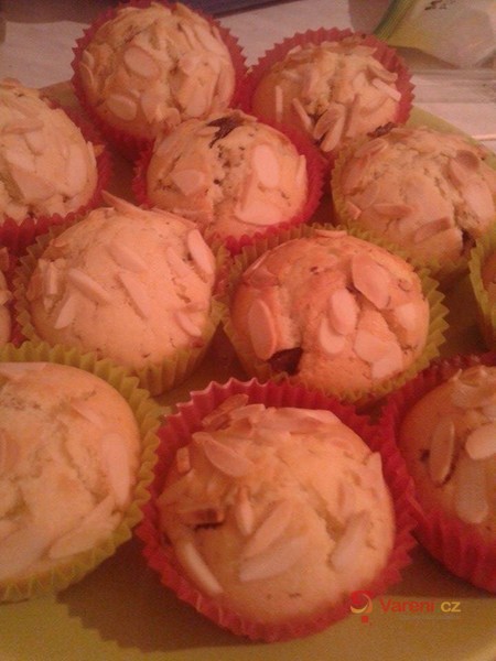 Muffiny s kousky čokolády - fotografie 2