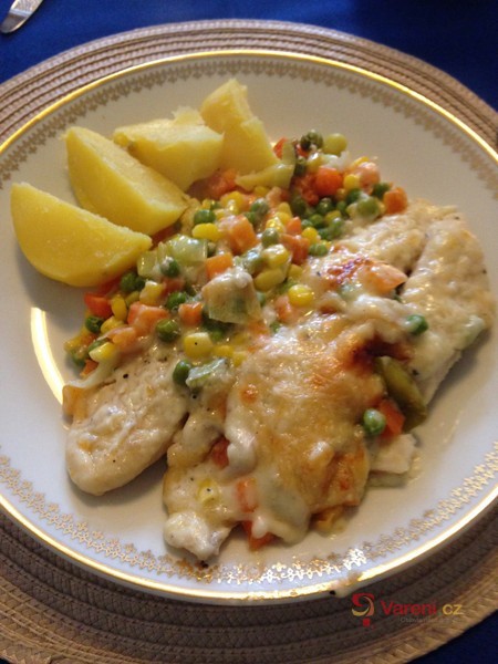 Filé pangasius na zelenině se sýrovou krustou - fotografie 2