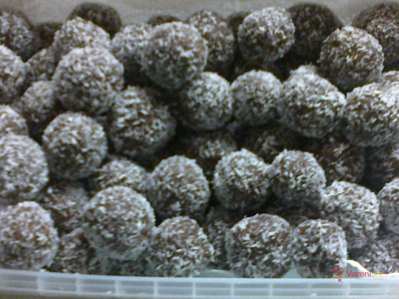 Nepečené rumové kuličky - fotografie 2