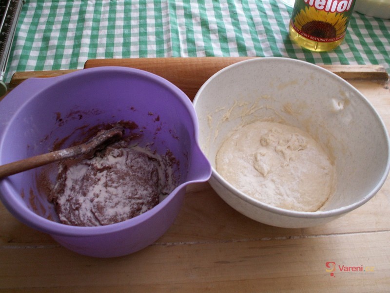 Babiččin dvoubarevný závin - fotografie 2