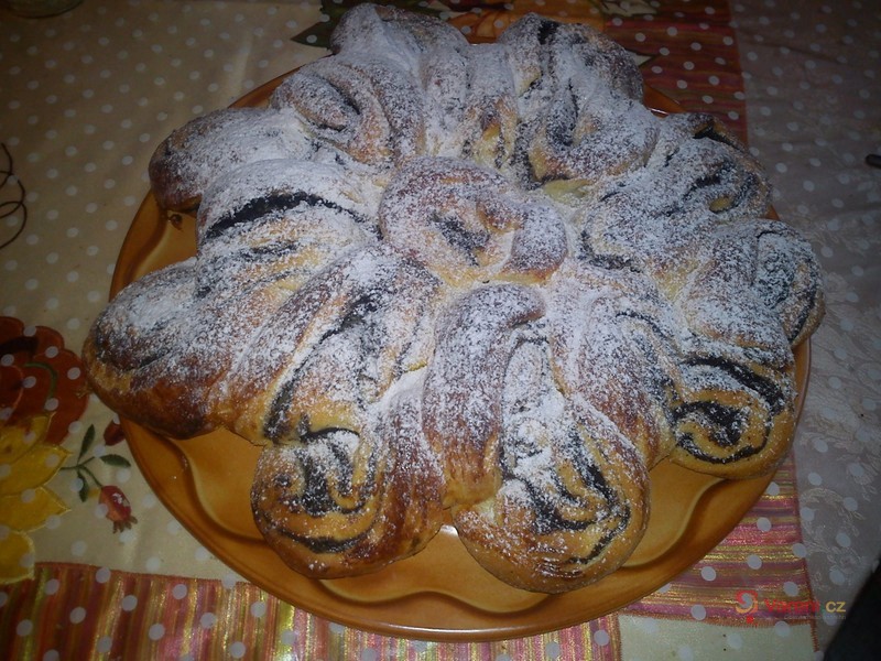 Vláčný makový závin - fotografie 2