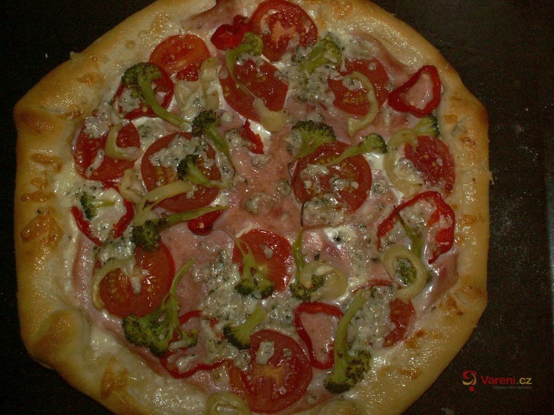 Studentská pizza - fotografie 3