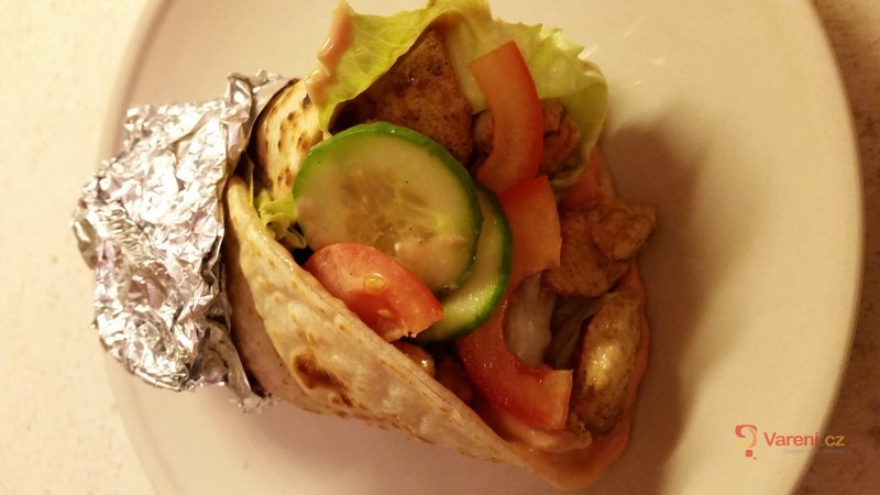 Domácí tortilly s kuřecím masem - fotografie 2