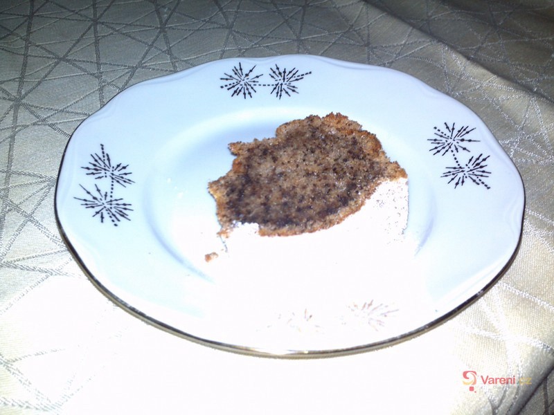 Hrníčková ořechová bábovka - fotografie 5