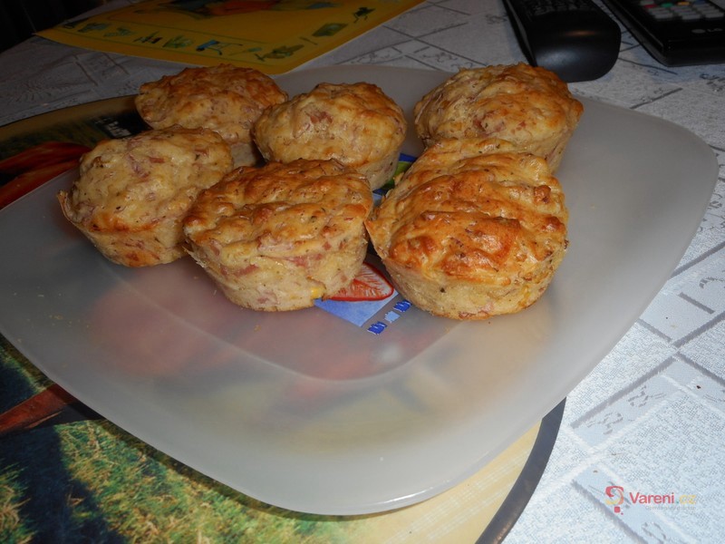 Netradiční pizza muffins - fotografie 2