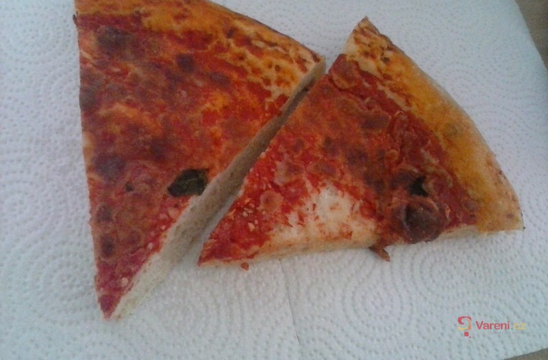 Slaný koláč s rajčaty a mozzarellou - fotografie 2