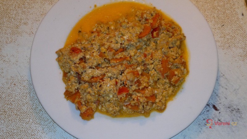 Květákový mozeček s cottage sýrem a rajčaty - fotografie 2