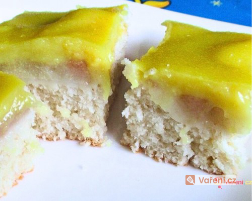 Veganská buchta s vanilkovou polevou