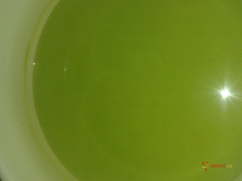 Hrášková polévka z mraženého hrášku - fotografie 3