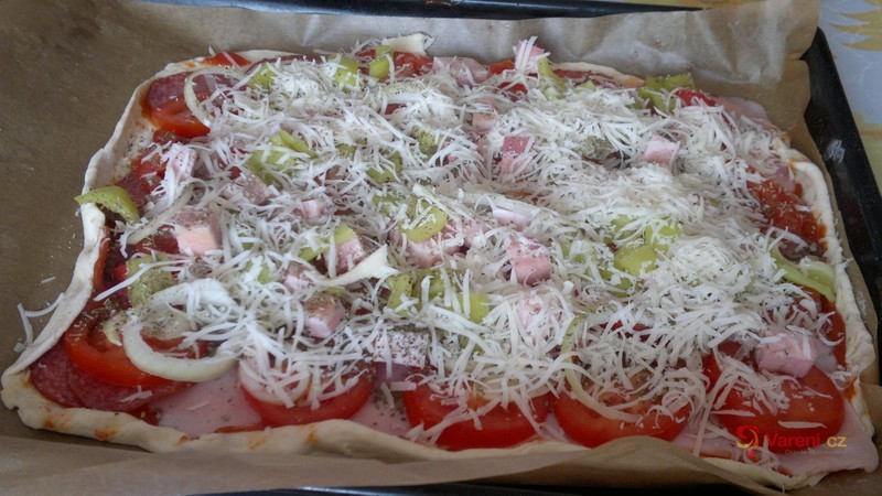 Pizza z listového těsta - fotografie 3