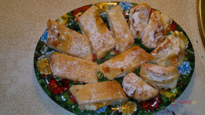 Štrúdl s nektarinkami - fotografie 2