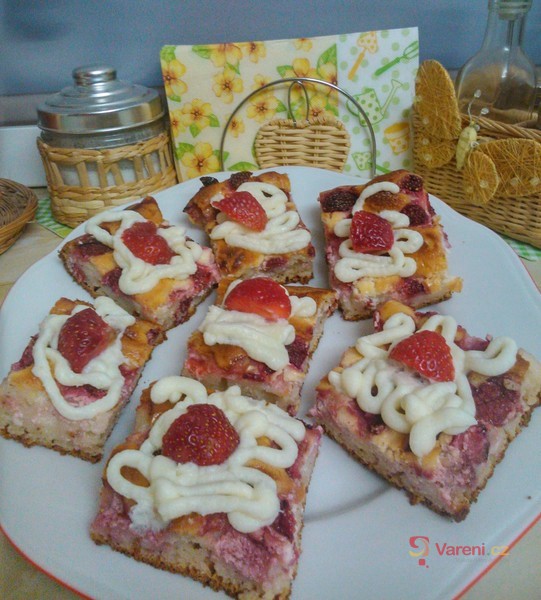 Jogurtová buchta s mramorem - fotografie 2