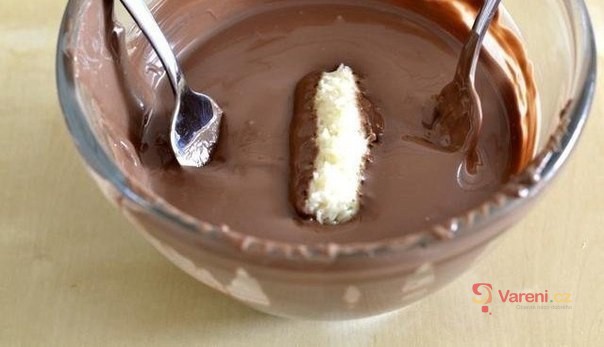 Domácí kokosová tyčinka bounty - fotografie 5