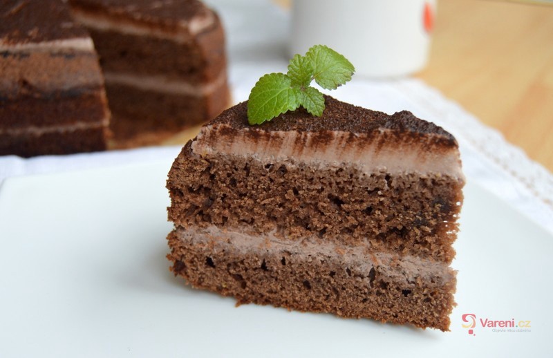 Kakaový dort s tvarohovým krémem