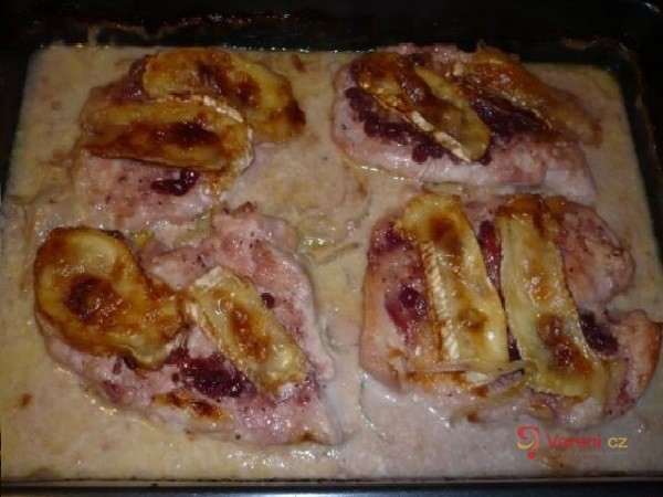 Kuřecí s brusinkami a hermelínem - fotografie 2