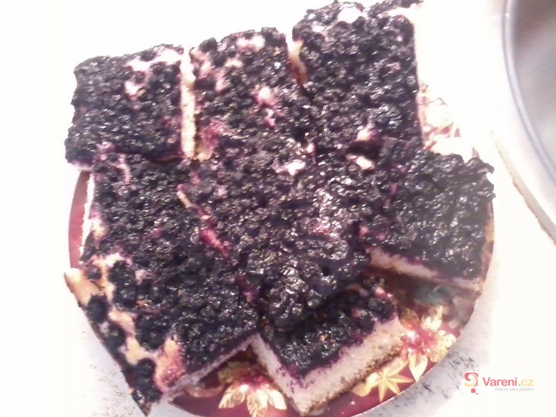 Borůvkový koláč na velký plech - fotografie 3