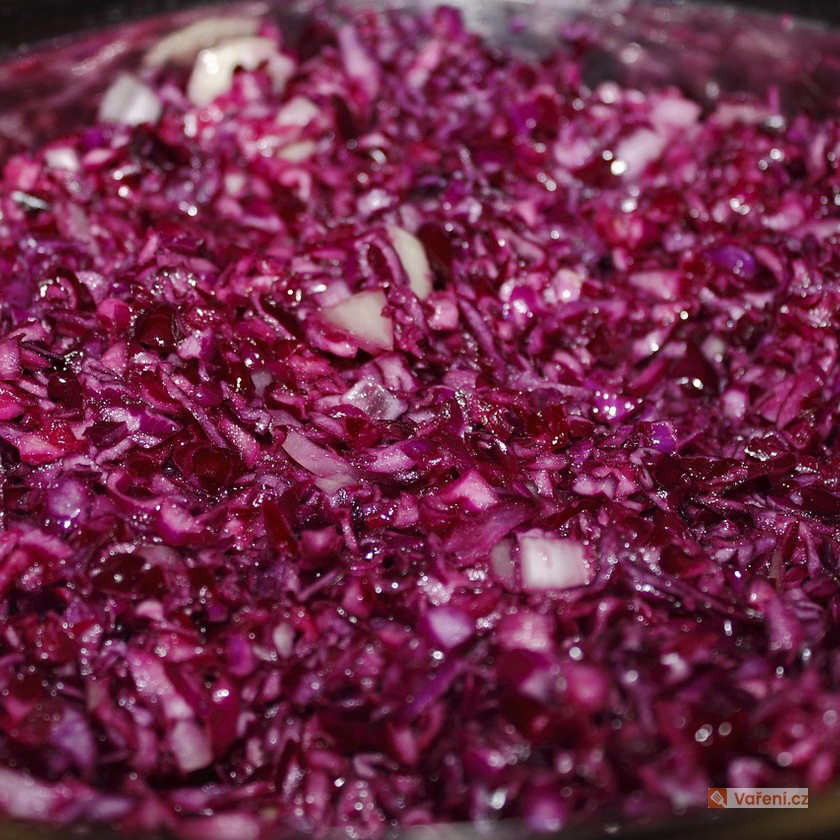 Zelný salát s křenem 1