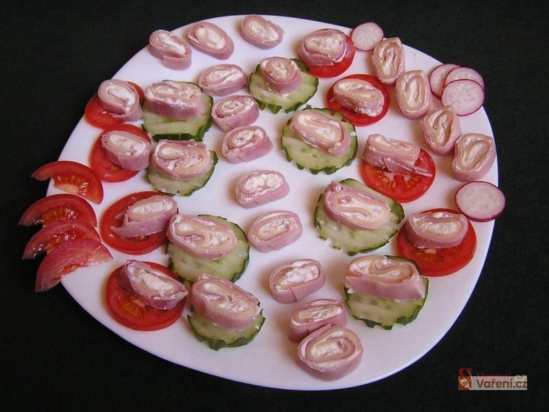 Šunkovosýrové roládky - fotografie 2