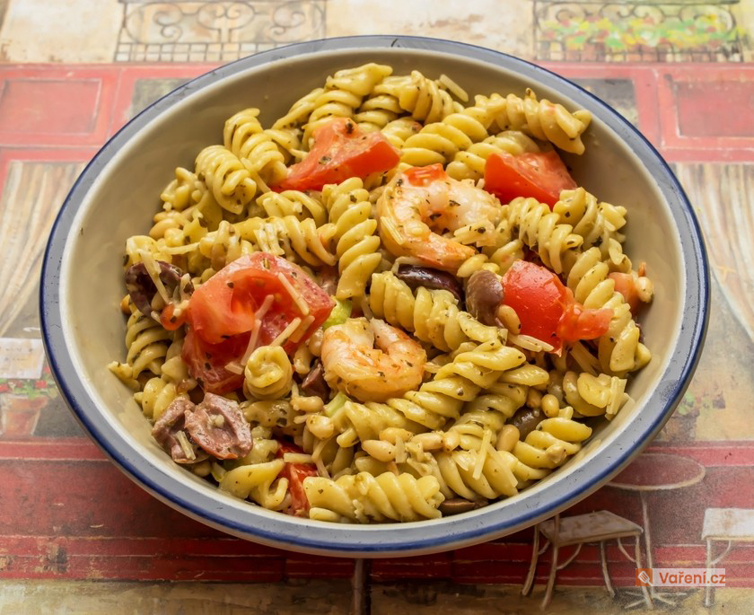 Těstovinový salát z krevet