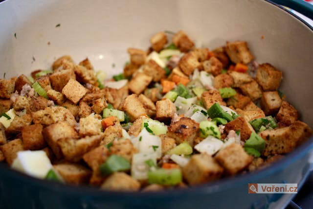 Chlebové krutony a krutony z bílého pečiva