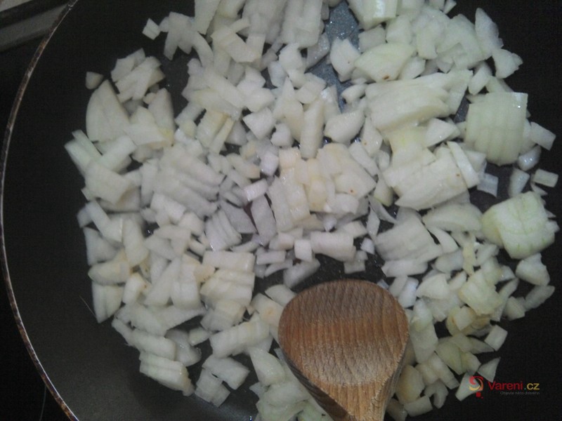 Bulgur se žampiony a cibulkou - fotografie 5