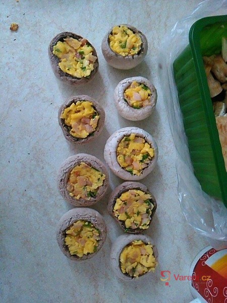 Plněné smažené žampiony s bylinkami - fotografie 2