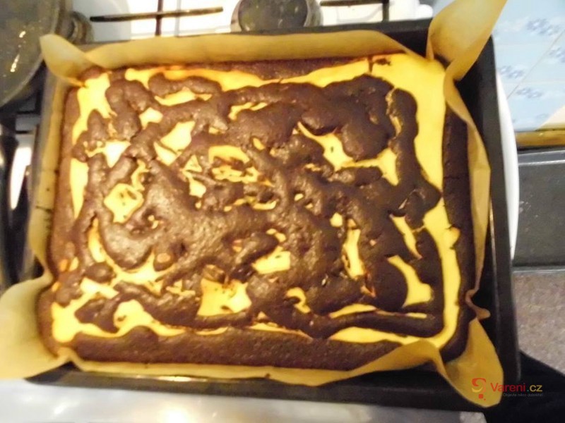 Kakaová buchta s tvarohem - fotografie 4