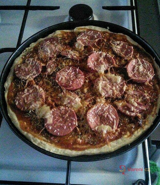 Pizza z nejlepšího nekynutého těsta - fotografie 2