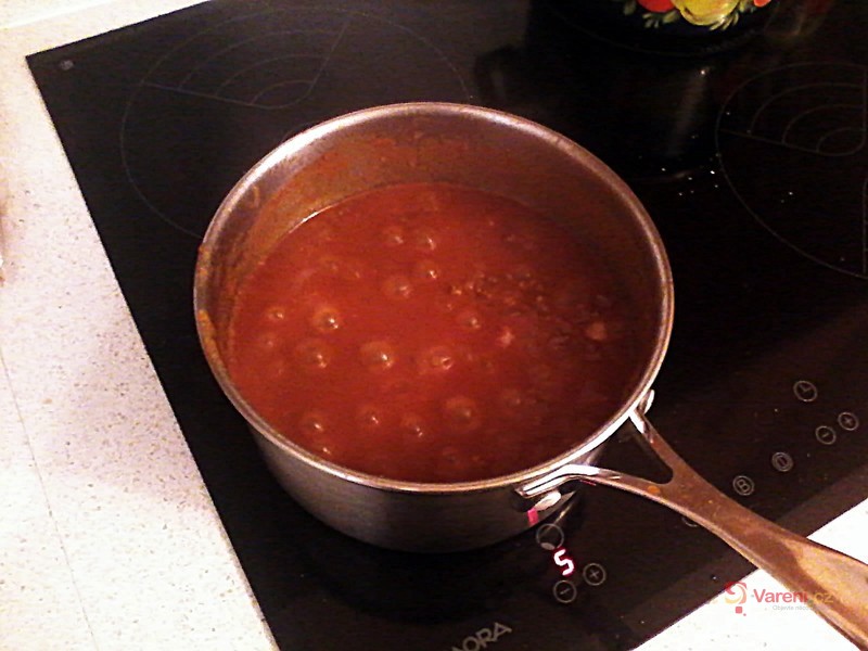 Boloňské špagety sypané parmezánem - fotografie 5