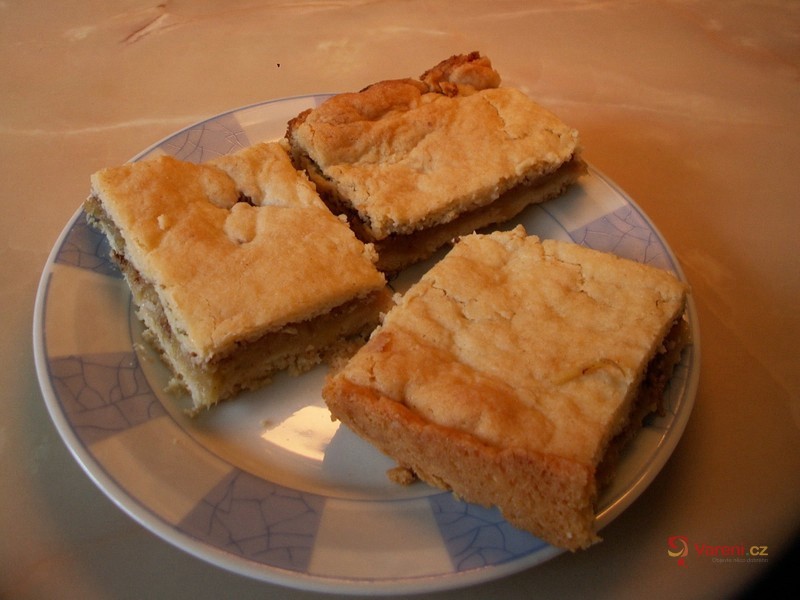 Drobenkový jablkový koláč - fotografie 2