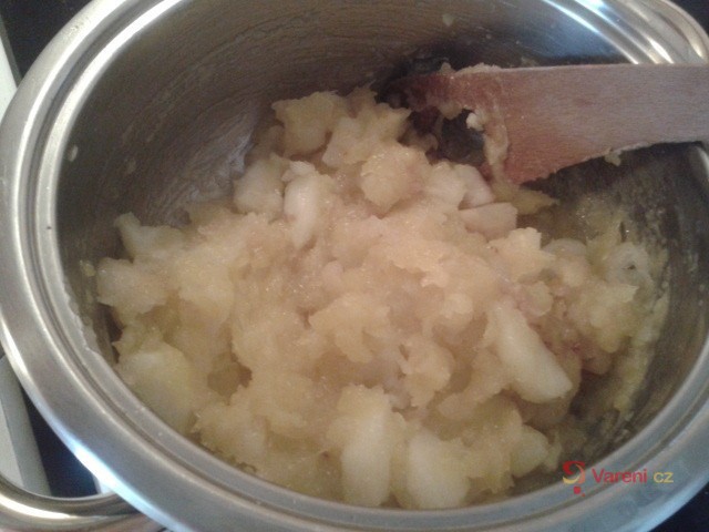 Studený jablečný dort s piškoty - fotografie 2