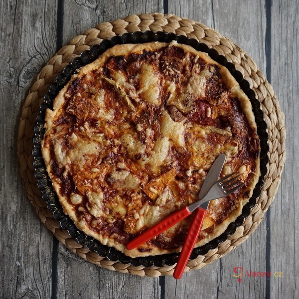 Jednoduchý hrnkový slaný koláč - fotografie 4