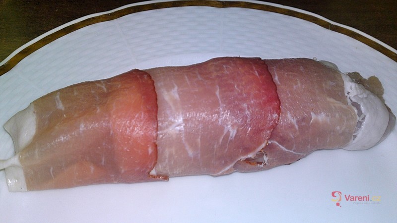 Krůtí prsa plněná fetou a špenátem - fotografie 5