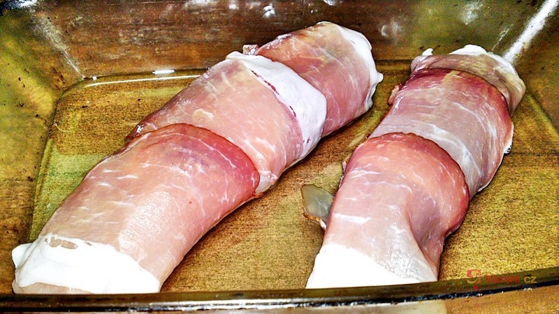 Krůtí prsa plněná fetou a špenátem - fotografie 4