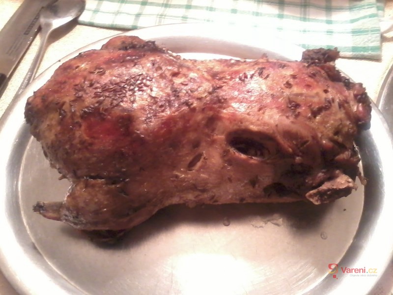 Pečená kachna na víně s jablky - fotografie 4