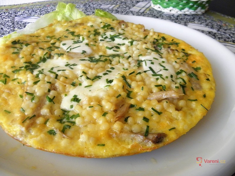 Vaječná omeleta s tarhoňou a sýrem