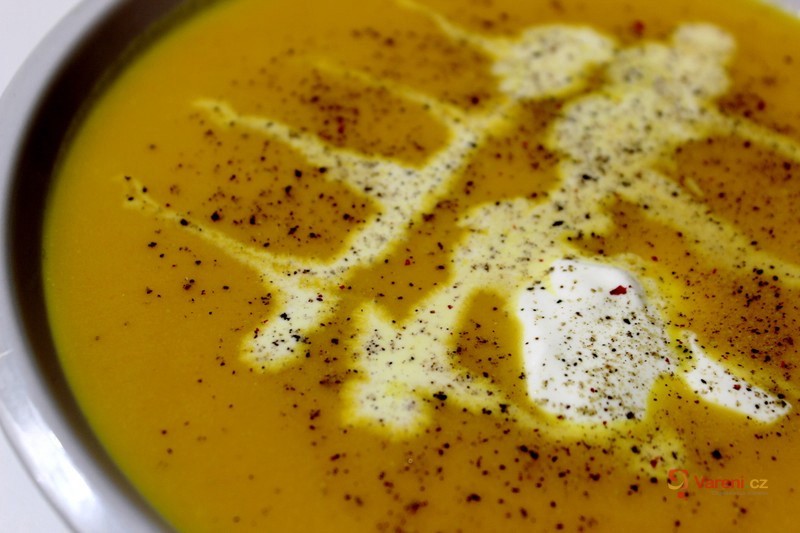 Mrkvová polévka se zázvorem - fotografie 2