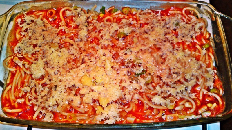 Zapékané rajčatové špagety se sýrem - fotografie 2